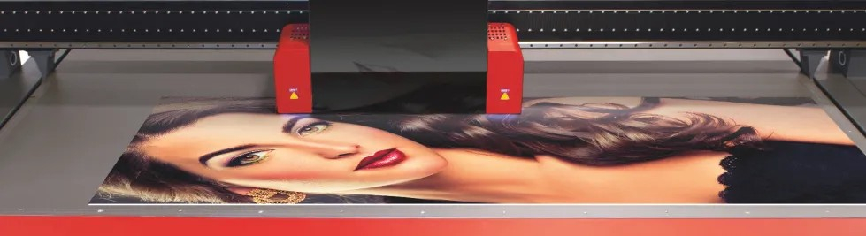 Flatbed stolové UV tiskárny Efi